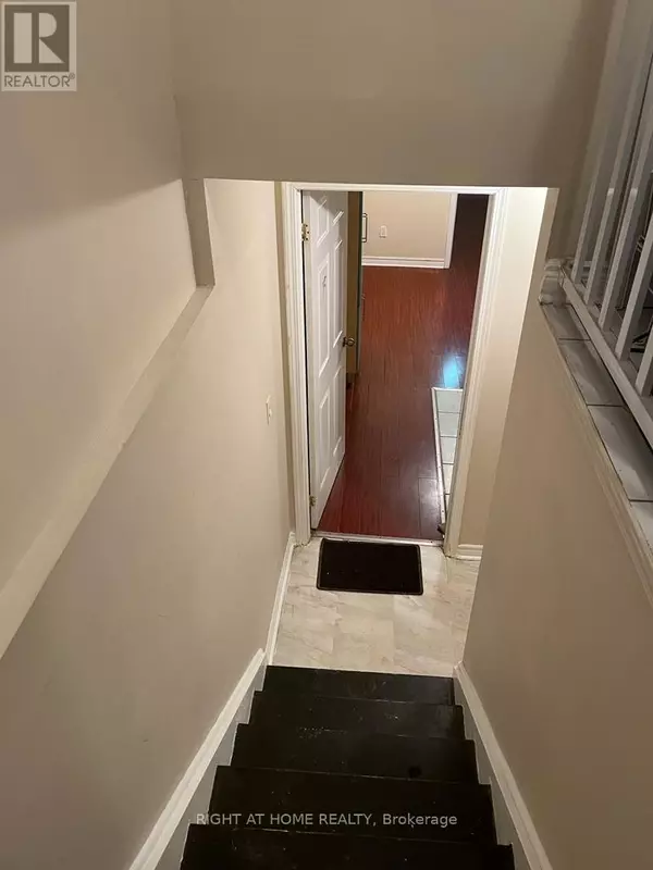 Mississauga (central Erin Mills), ON L5M5C7,5450 Glen Erin DR #Basement