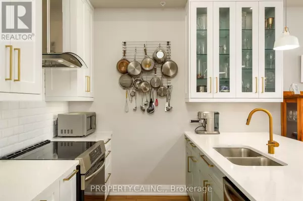 Oakville (ro River Oaks), ON L6H0E7,150 Oak Park BLVD #507