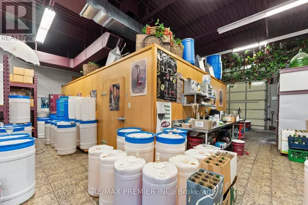 Oakville (qe Queen Elizabeth), ON L6K2G2,410 SPEERS ROAD