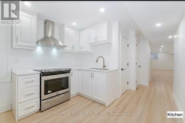 Brampton (bram West), ON L6Y0E4,17 KAPIKOG STREET