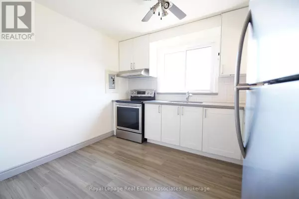 Mississauga (port Credit), ON L5H2H5,9 Mississauga RD North #Upper