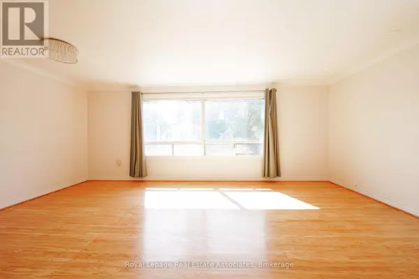 Mississauga (port Credit), ON L5H2H5,9 Mississauga RD North #Upper