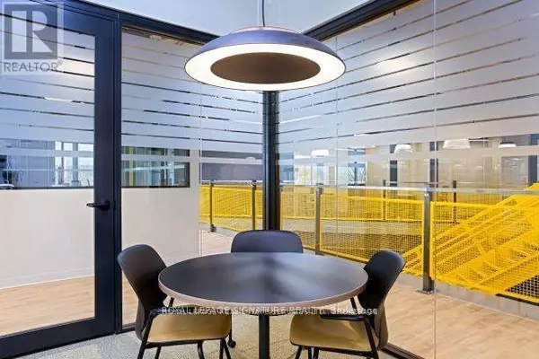 Oakville (qe Queen Elizabeth), ON L6L5W2,2115 South Service RD West #800