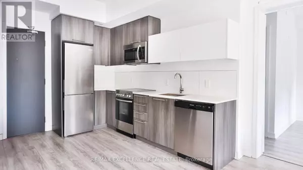 Toronto (stonegate-queensway), ON M8Y0C4,25 NEIGHBOURHOOD LANE