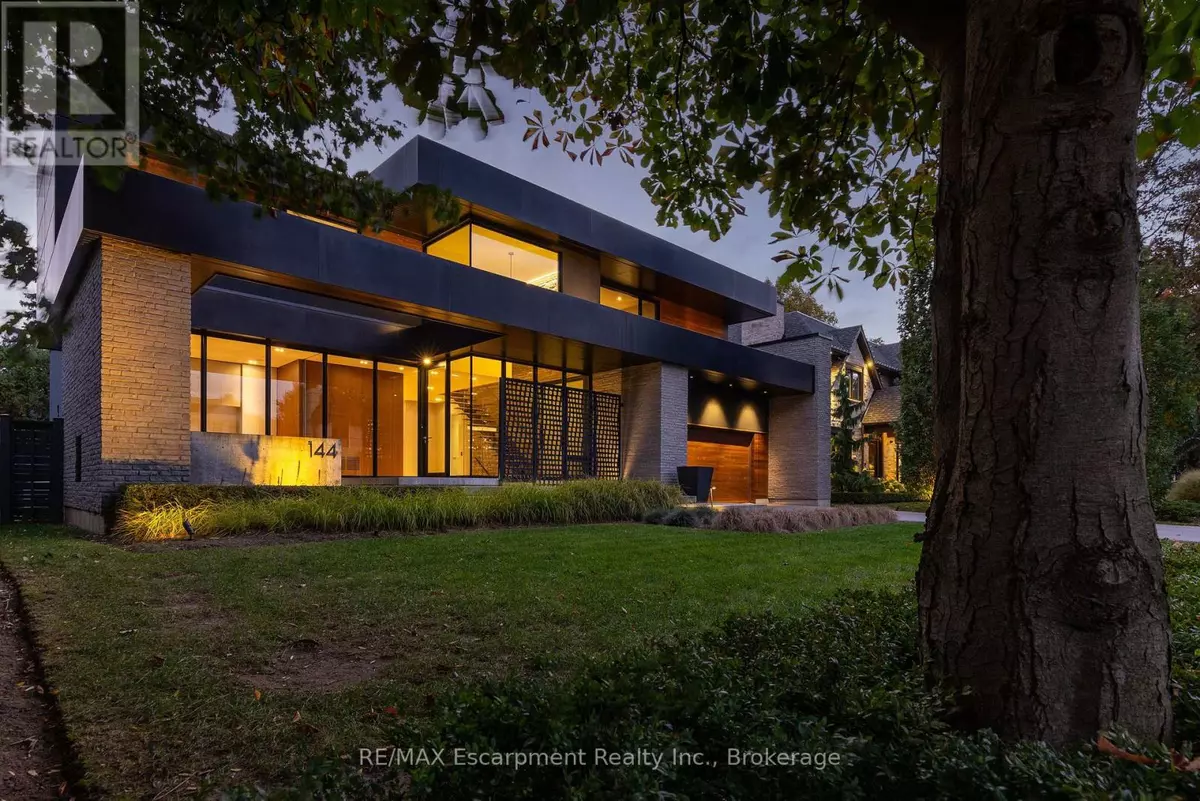 Oakville (sw Southwest), ON L6K2J7,144 SPARLING COURT