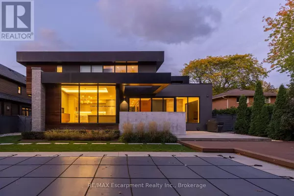 Oakville (sw Southwest), ON L6K2J7,144 SPARLING COURT