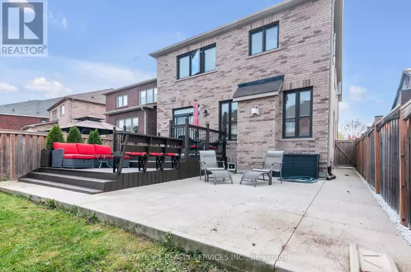 Brampton (credit Valley), ON L6X5G2,4 BASSETT CRESCENT