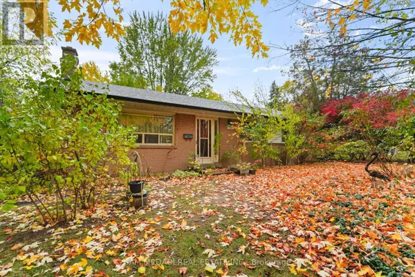 Mississauga (mineola), ON L5G3A7,1610 MAGENTA COURT