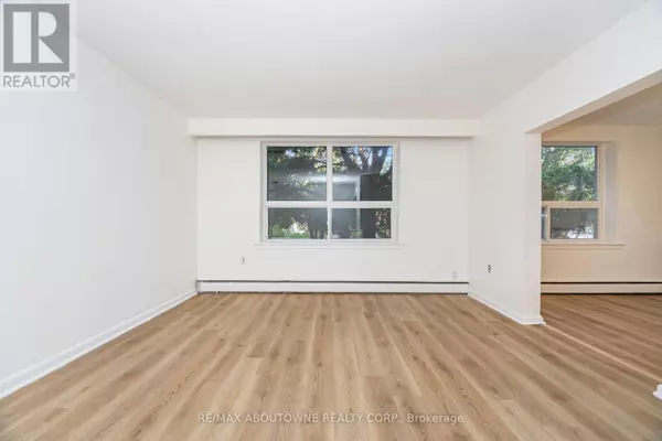 Burlington (brant), ON L7R1Y3,2144 Lilnan CT #4