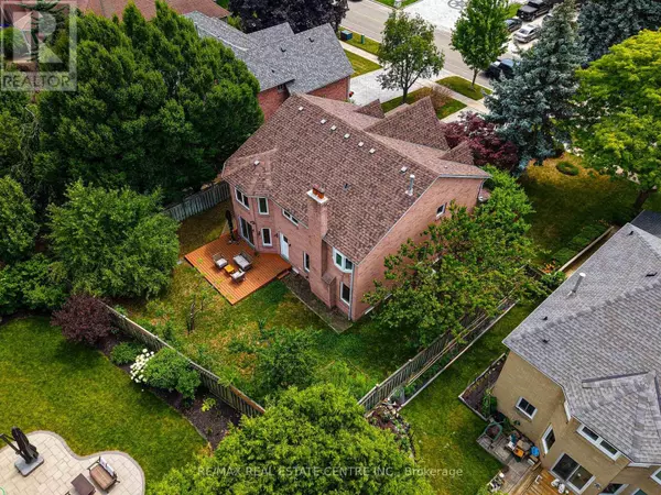 Mississauga (east Credit), ON L5M3L8,4623 HEWICKS LANE