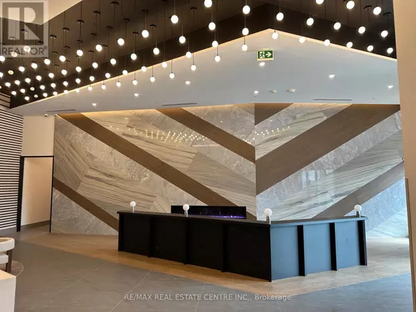 Toronto (islington-city Centre West), ON M8Z6C7,1037 The Queensway #318