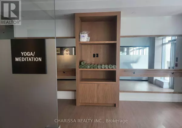 Oakville (go Glenorchy), ON L6M1L3,3250 Carding Mill TRL #220