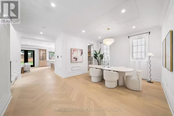 Toronto (stonegate-queensway), ON M8Z2C2,121 EDGECROFT ROAD