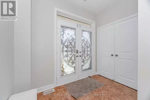 Brampton (sandringham-wellington), ON L6R3S3,232 SUSSEXVALE DRIVE