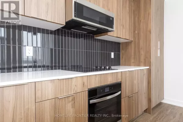 Oakville (ga Glen Abbey), ON L6M5N2,2501 Saw Whet BLVD #611