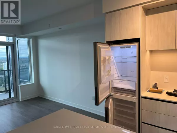 Mississauga (central Erin Mills), ON L5M2V8,2495 Eglinton AVE West #2006