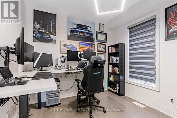 Brampton (bram West), ON L6Y2A5,12 VINEYARD DRIVE