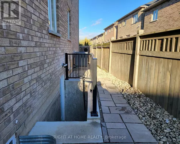 Mississauga (churchill Meadows), ON L5M0V7,5457 Meadowcrest AVE #Bsmnt