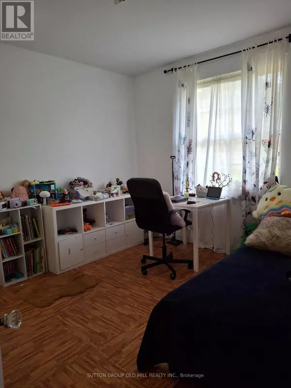 Mississauga (cooksville), ON L5B1A4,60 HARBORN ROAD