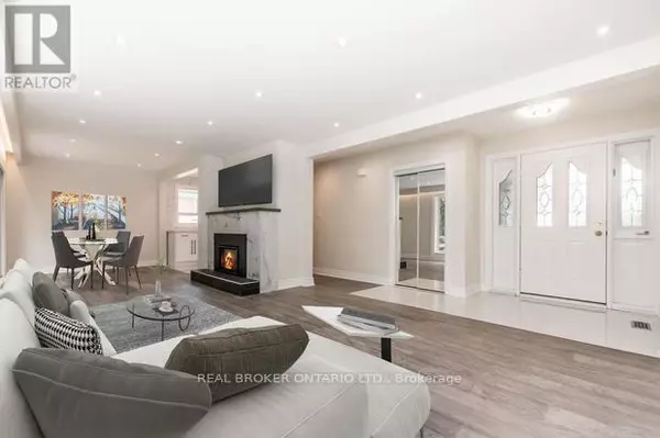 Mississauga (clarkson), ON L5J2A1,1821 Truscott DR #UPPER