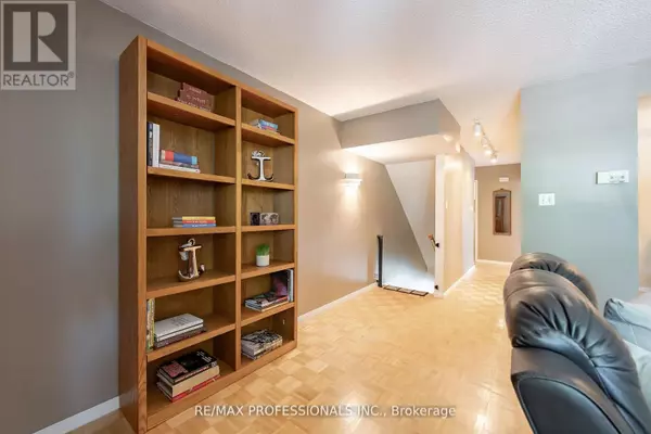 Mississauga (mississauga Valleys), ON L5A3N1,405 Hyacinthe BLVD #65