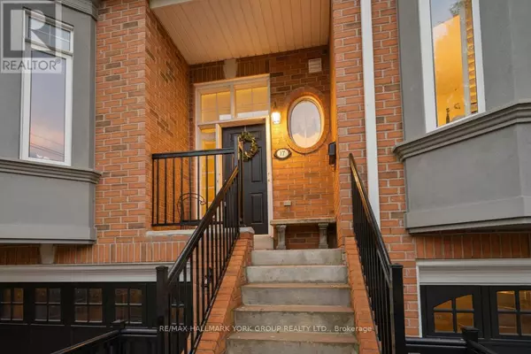 Mississauga (streetsville), ON L5M1M6,85 Church ST #17