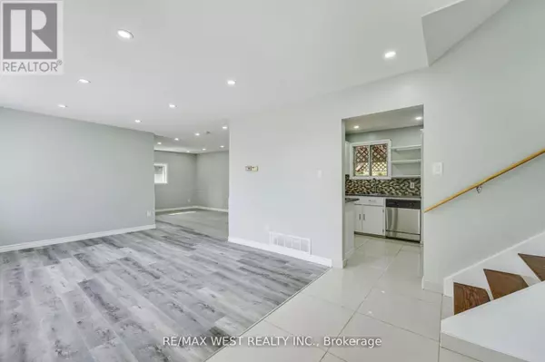 Orangeville, ON L9W1S5,15 LAWRENCE AVENUE