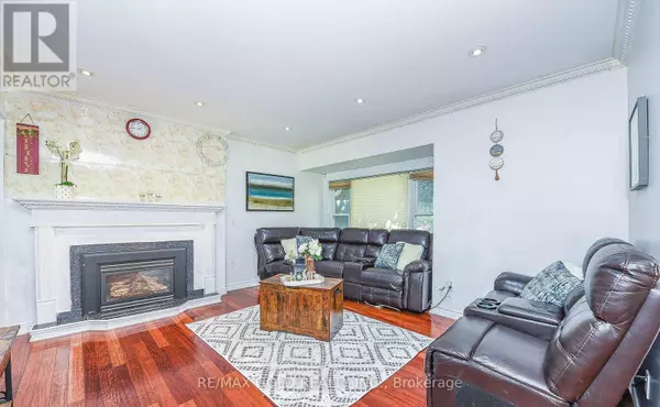 Mississauga (malton), ON L4T1C3,13 FOSTER ROAD