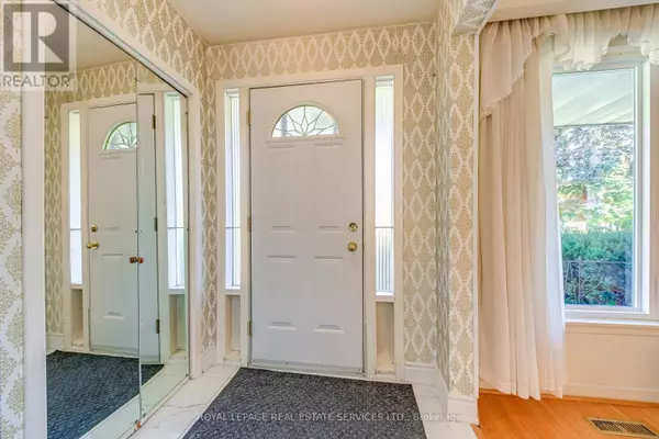 Mississauga (applewood), ON L4X2K4,3196 SUNNYHILL DRIVE