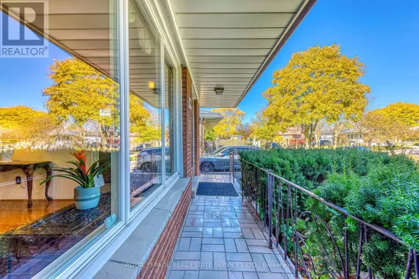 Mississauga (applewood), ON L4X2K4,3196 SUNNYHILL DRIVE