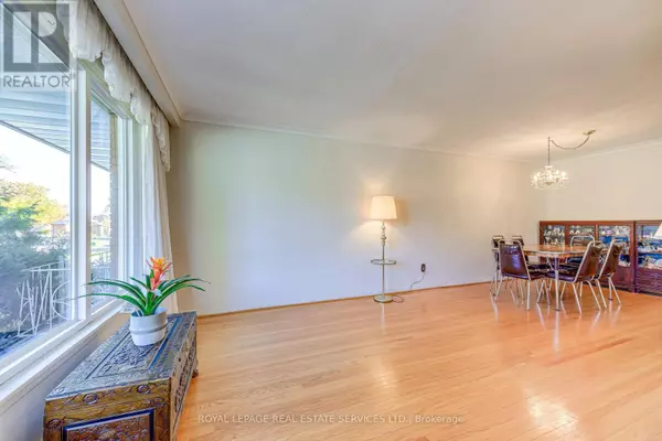 Mississauga (applewood), ON L4X2K4,3196 SUNNYHILL DRIVE