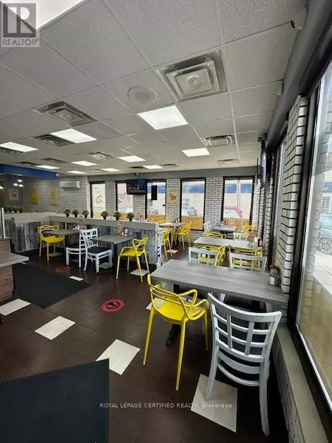 Toronto (runnymede-bloor West Village), ON M8X1B8,2947 A BLOOR STREET W