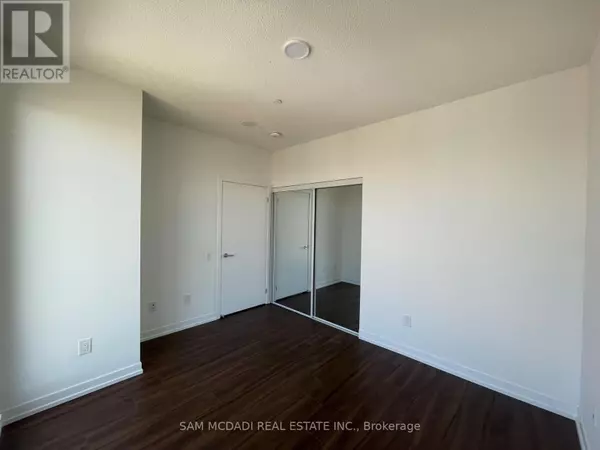 Mississauga (city Centre), ON L5B0L4,4065 Confederation Pkwy #3305