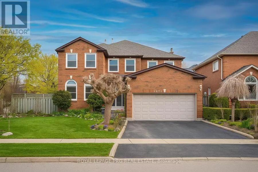 1074 GOODSON CRESCENT, Oakville (wc Wedgewood Creek), ON L6H4A6