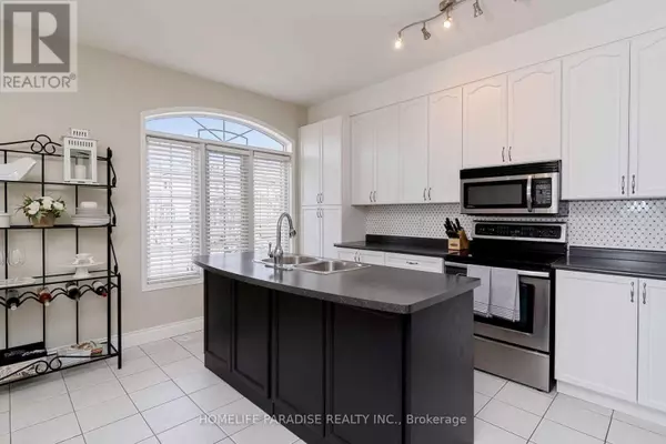 Burlington (orchard), ON L7L6Y5,2368 SUTTON DRIVE