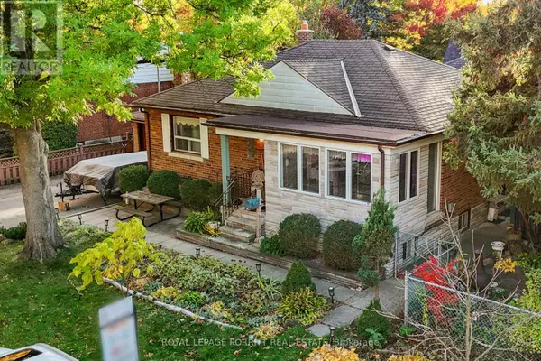 Toronto (alderwood), ON M8W4R9,1 AINTREE COURT