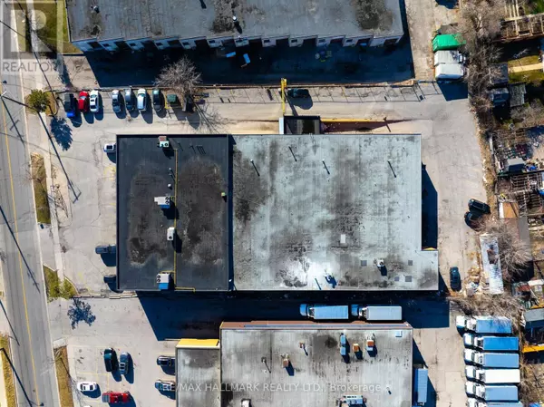 Toronto (glenfield-jane Heights), ON M3N1H7,230 EDDYSTONE AVENUE