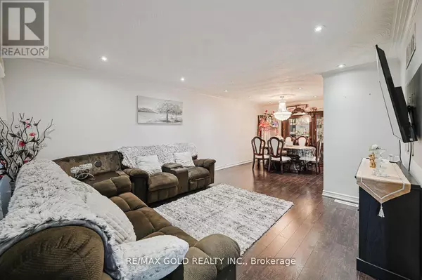 Mississauga (malton), ON L4T4A2,7296 SIGSBEE DRIVE