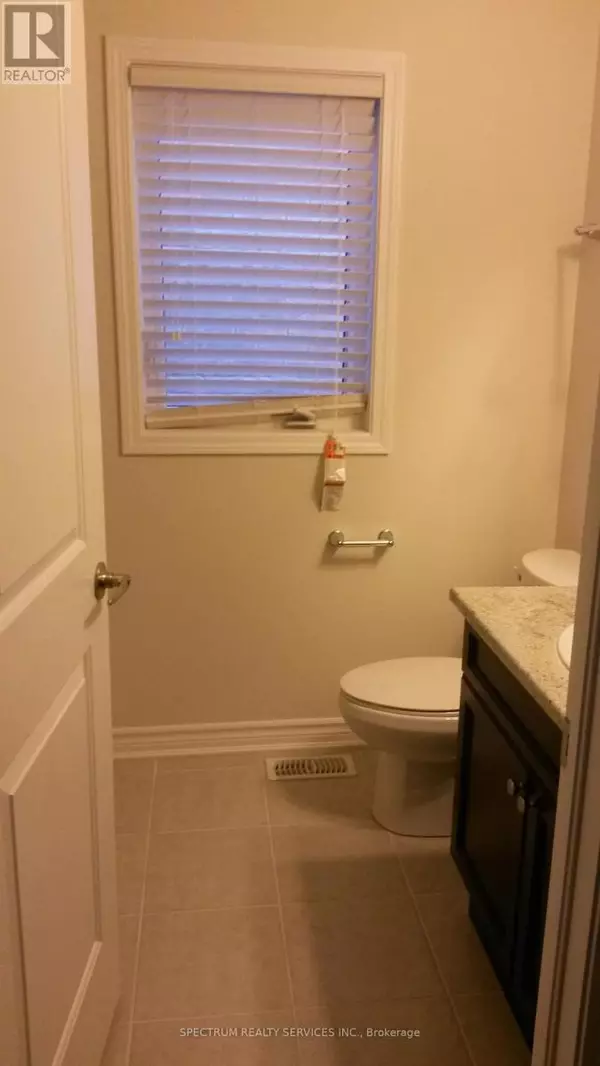 Milton (co Coates), ON L9T8Z6,669 GIBSON CRESCENT