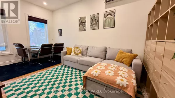 Toronto (dovercourt-wallace Emerson-junction), ON M6P3W8,266 SYMINGTON AVENUE