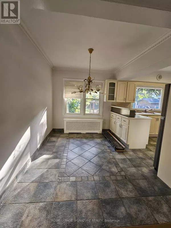 Burlington (lasalle), ON L7T3L3,964 KING ROAD