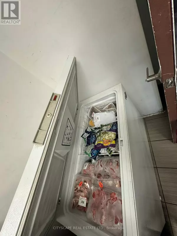 Milton (cl Clarke), ON L9T7Y9,9149 Derry RD West #1