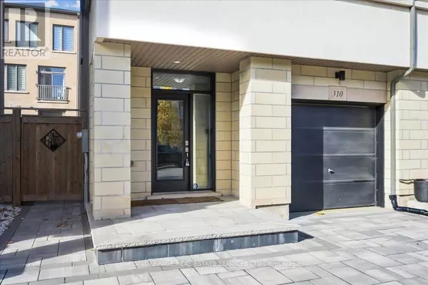 Oakville (go Glenorchy), ON L6H0L9,310 SQUIRE CRESCENT