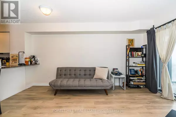 Toronto (dovercourt-wallace Emerson-junction), ON M6H4J8,1420 Dupont ST #1106