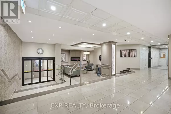 Mississauga (clarkson), ON L5J4B4,965 Inverhouse DR #304