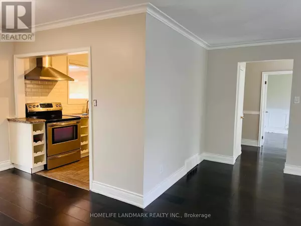 Mississauga (clarkson), ON L5J2B8,2749 TRUSCOTT DRIVE