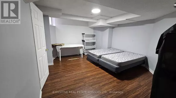 Mississauga (hurontario), ON L5R2Z7,1004 CEREMONIAL DRIVE