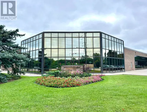 504 Iroquois Shore RD #12A, Oakville (qe Queen Elizabeth), ON L6H3K4