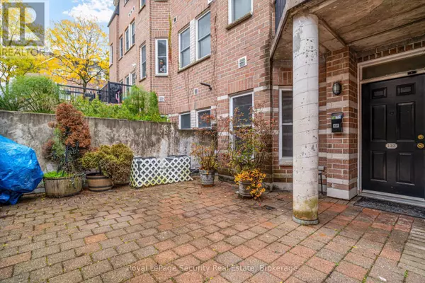 Toronto (yorkdale-glen Park), ON M6A3E7,760 Lawrence AVE West #137