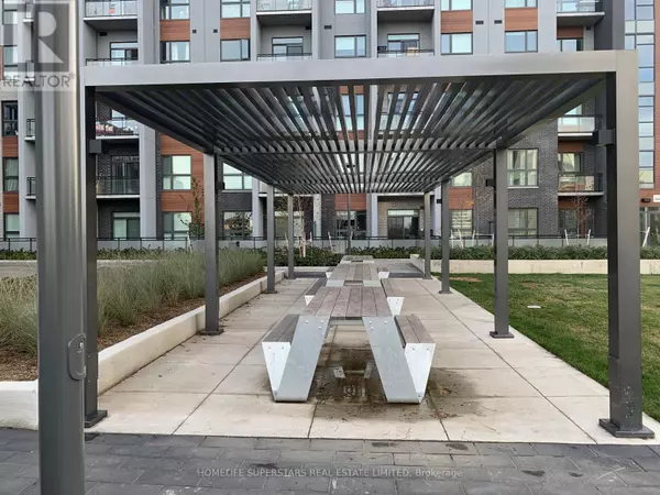 Oakville (go Glenorchy), ON L6M5N4,95 Dundas ST West #204